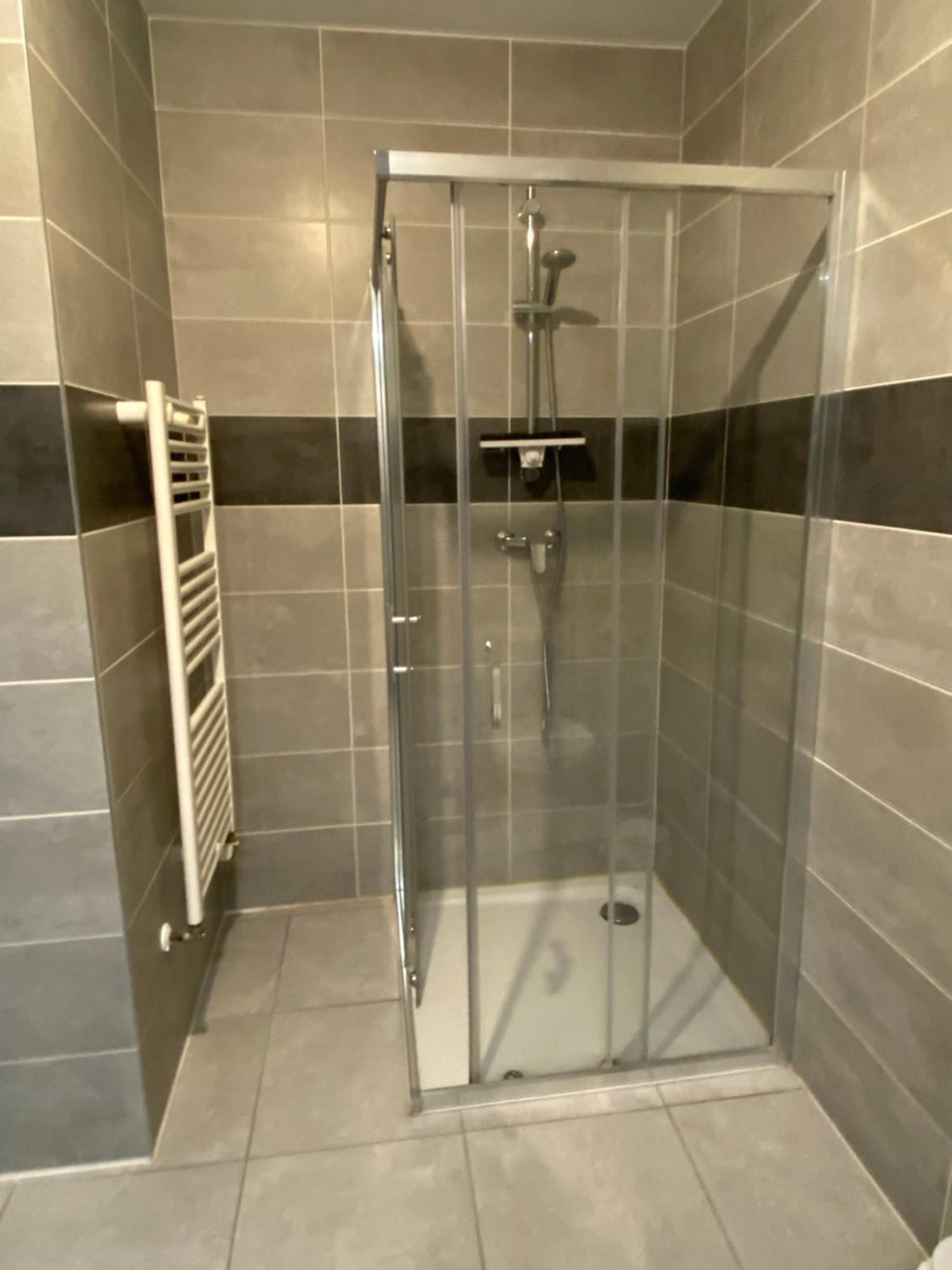 Saint-Jean-de Niost Appartement Neuf A St Jean De Niost Tout Confort מראה חיצוני תמונה