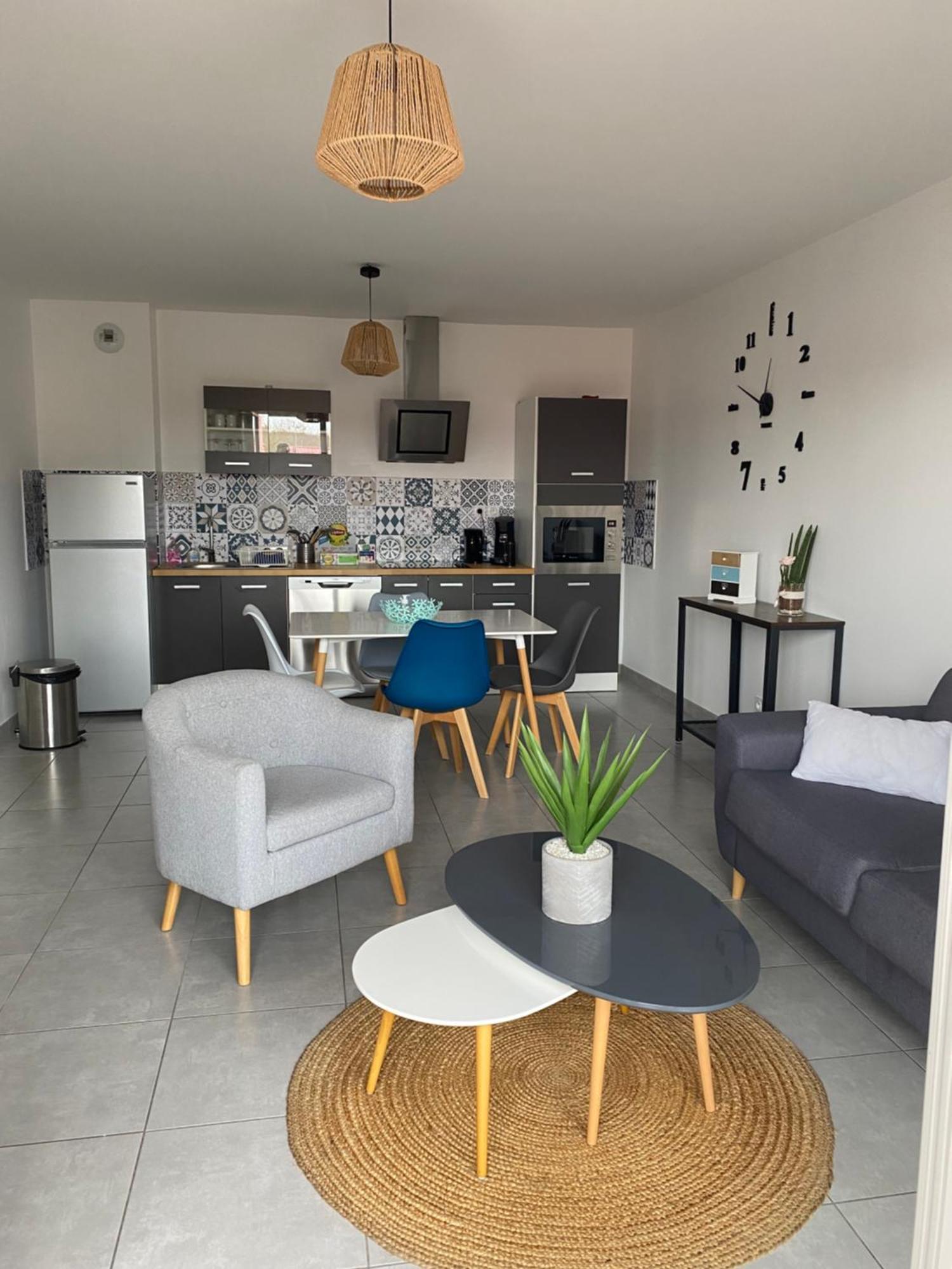 Saint-Jean-de Niost Appartement Neuf A St Jean De Niost Tout Confort מראה חיצוני תמונה